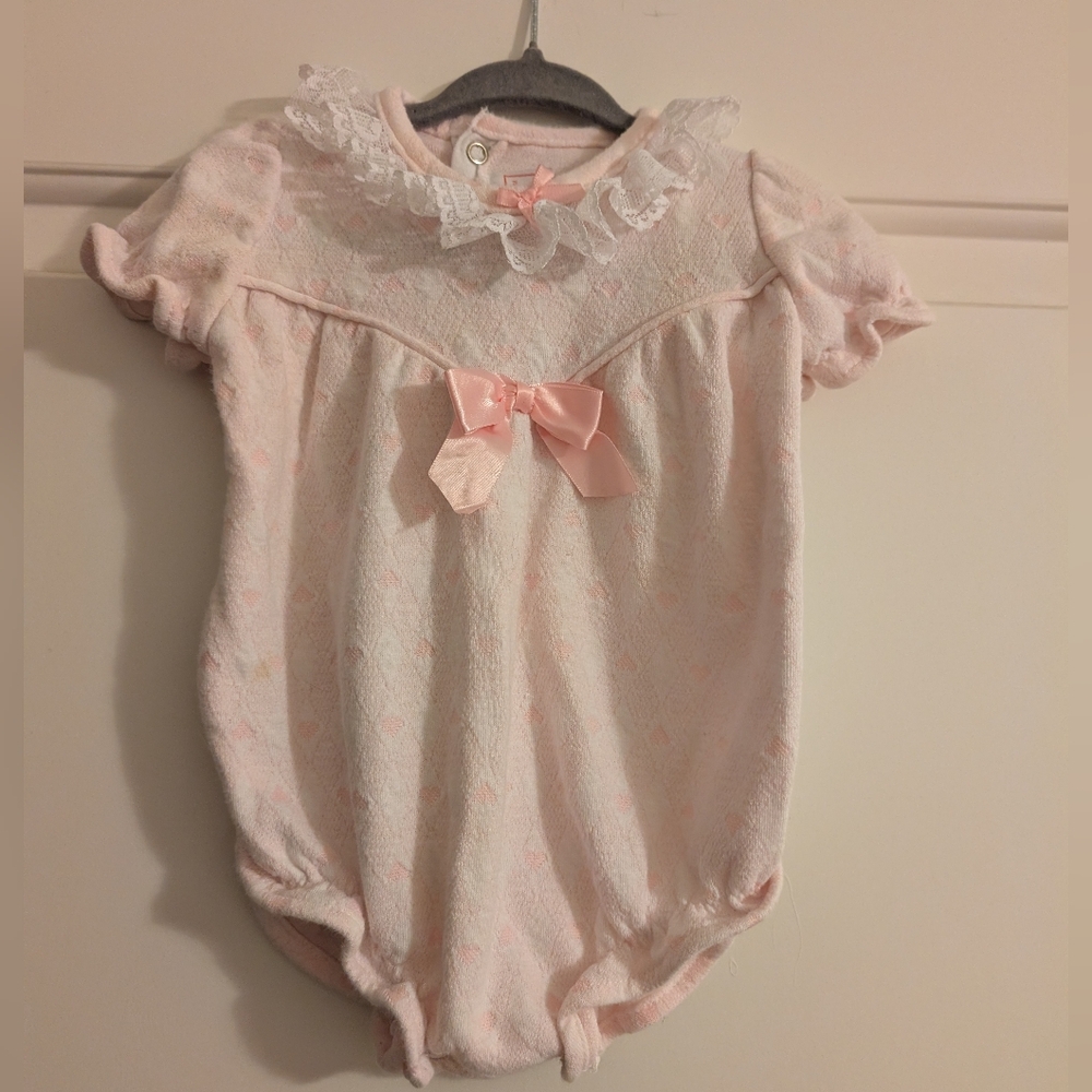 $ Vintage Buster Brown Light Pink Baby Bodysuit with Lace and Bow